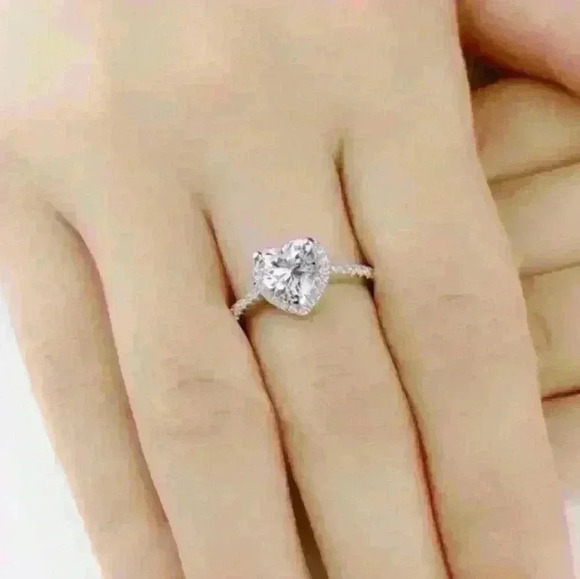 New Silver Heart Ring 💍 - Picture 4 of 4